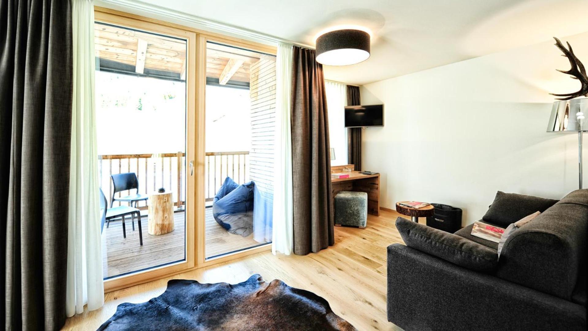 Alps Lodge Fiss Habitación foto