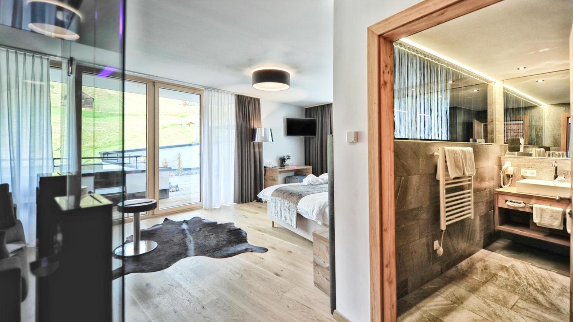 Alps Lodge Fiss Habitación foto